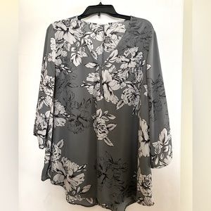 Maurices Grey Floral Blouse - XL